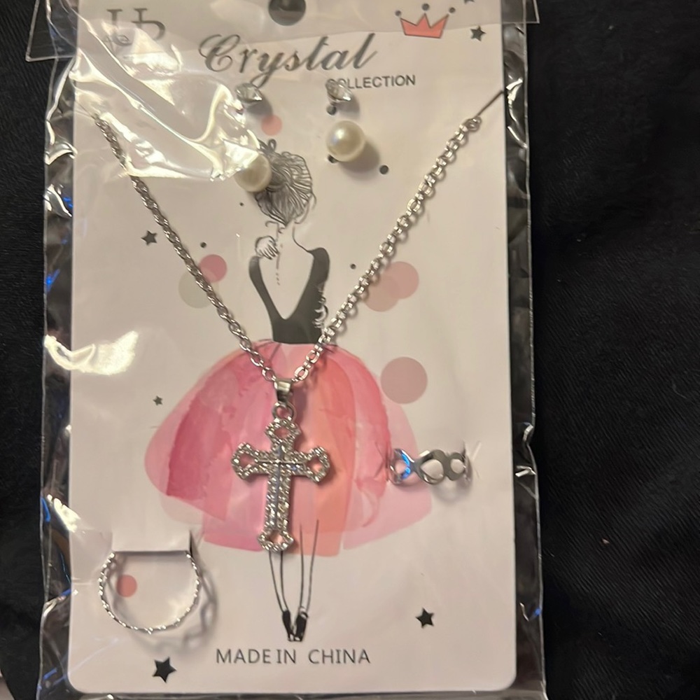 Earrings and necklaces and toe ring set